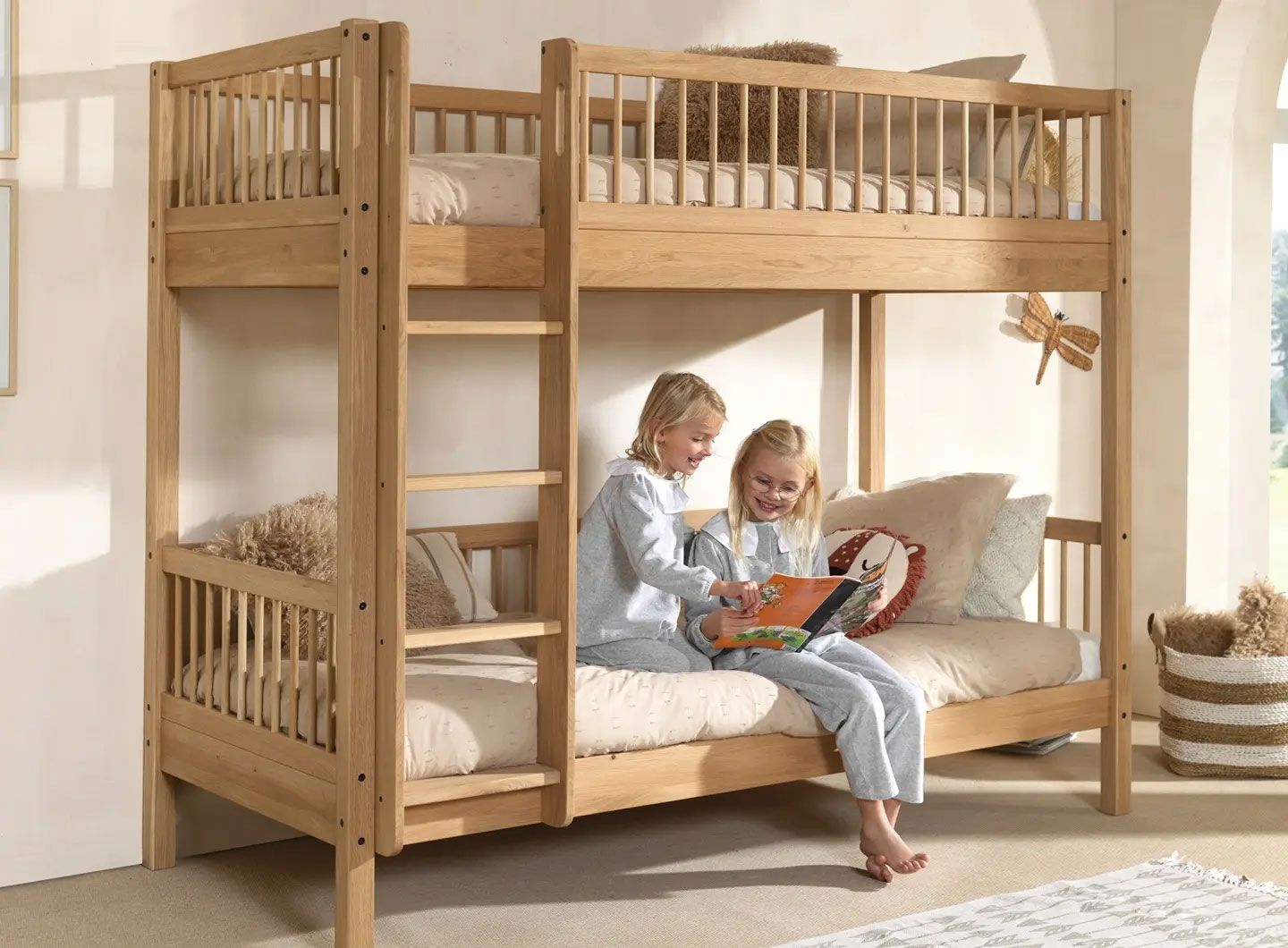 Lit d’arbre de Cinius en bois massif